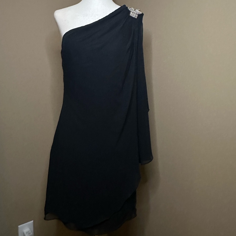 JS boutique New York for Women dress formal dress sleeveless black color size 4
